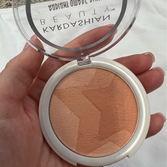 Other - Kardashian Beauty Ombre Blush